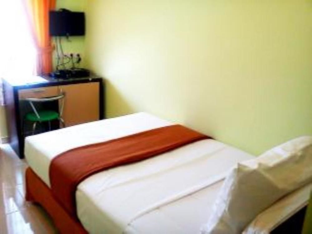 Hotel Keluarga Djagalan Raya 泗水 外观 照片