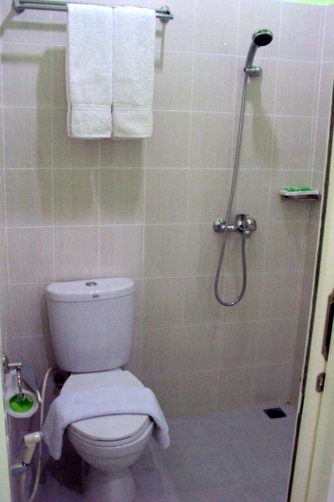 Hotel Keluarga Djagalan Raya 泗水 外观 照片